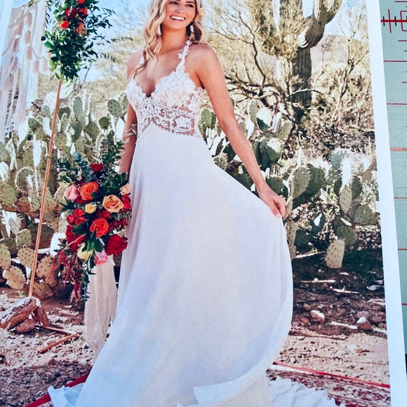 Wedding Gown - Picture 1 of 7
